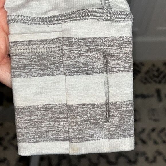 Lululemon Race Your Pace 1/2 Zip Marshmallow Stripe Heathered Slate Size 4 - Picture 8 of 14